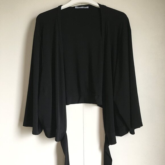 Vintage Canadian Made Penningtons Black 3/4 Sleeve Front Tie Top - Picture 3 of 16